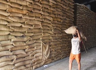 FCI reduces domestic market prices for rice and wheat.
